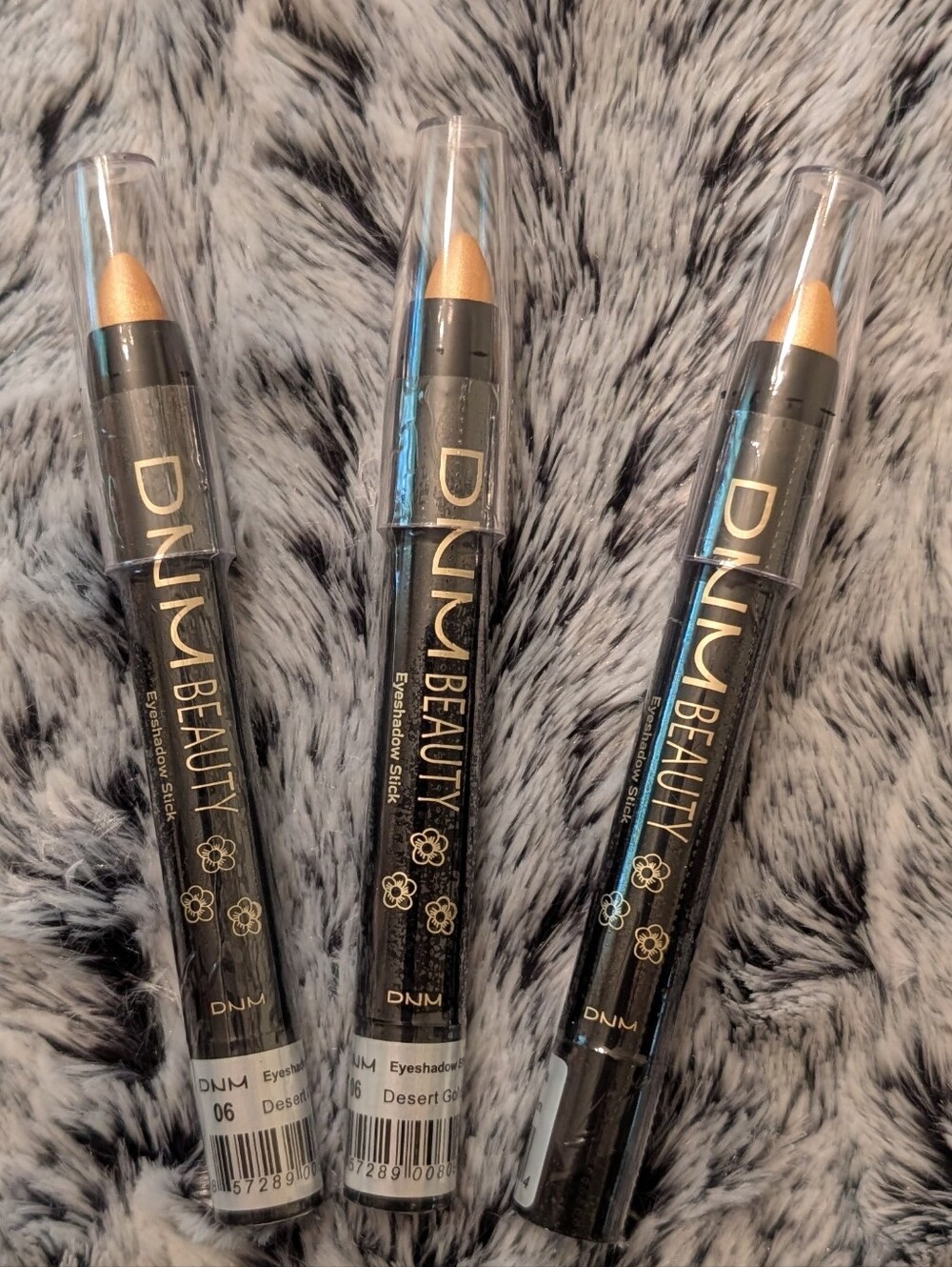 Desert Gold Eyeshadow Stick - Shimmering Gold #6